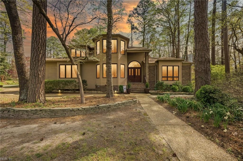 204 Mallard LN, Yorktown, VA 23692