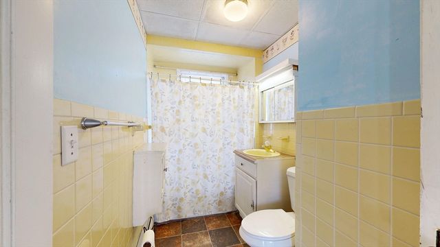 173-175 Princeton Blvd, Lowell, MA 01851