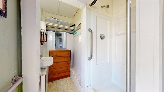 173-175 Princeton Blvd, Lowell, MA 01851