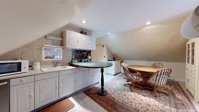 173-175 Princeton Blvd, Lowell, MA 01851