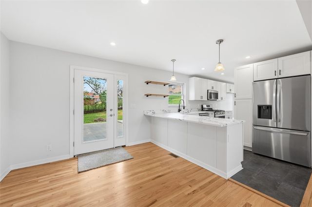 2745 Van Buren Dr, Lower Burrell, PA 15068