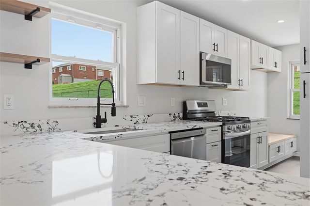 2745 Van Buren Dr, Lower Burrell, PA 15068