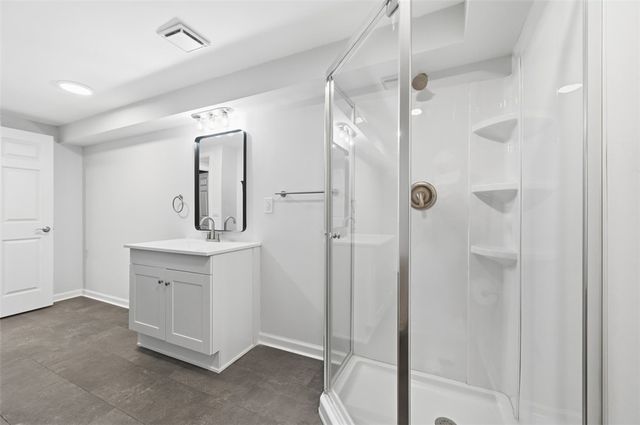 2745 Van Buren Dr, Lower Burrell, PA 15068