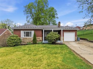 2745 Van Buren Dr, Lower Burrell, PA 15068