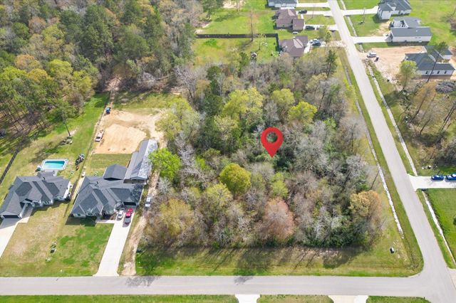 593 Road 6609, Dayton, TX 77535