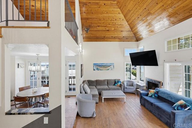 728 Jamaica Court, San Diego, CA 92109