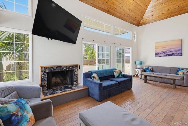 728 Jamaica Court, San Diego, CA 92109