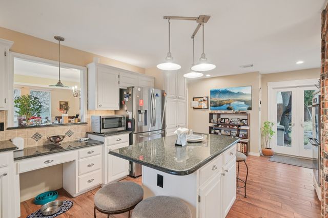 3502 Fieldwood Street, Grapevine, TX 76051