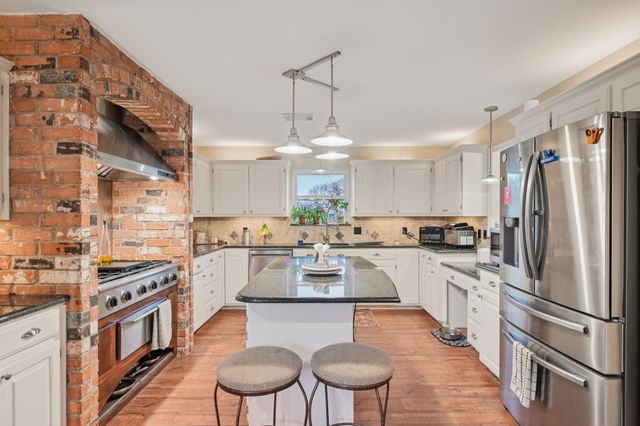 3502 Fieldwood Street, Grapevine, TX 76051