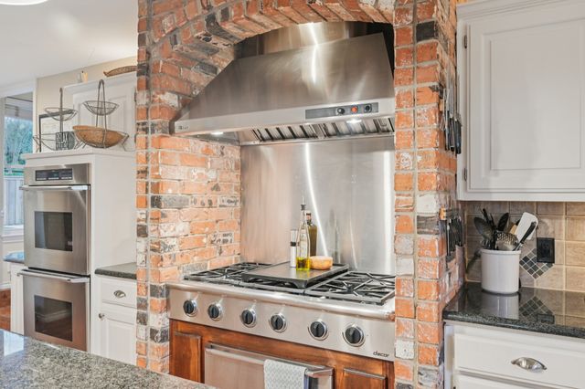 3502 Fieldwood Street, Grapevine, TX 76051