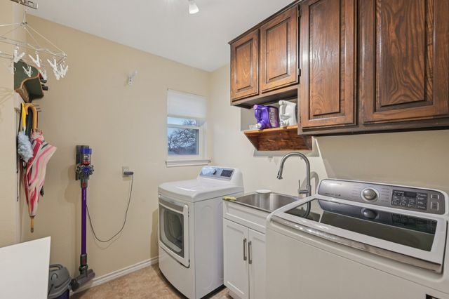 3502 Fieldwood Street, Grapevine, TX 76051