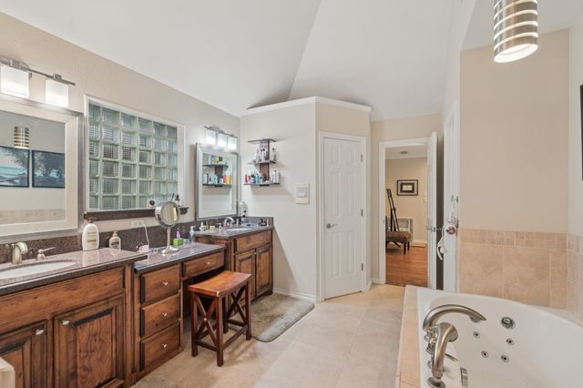 3502 Fieldwood Street, Grapevine, TX 76051