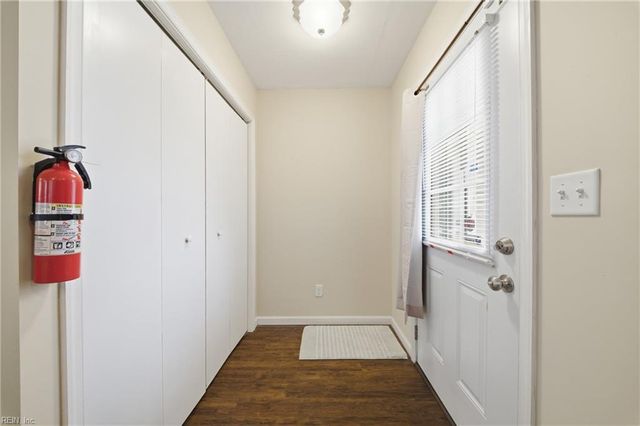 5733 Roper DR, Norfolk, VA 23518