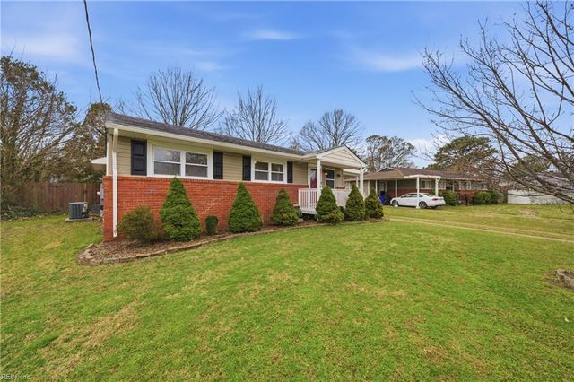 5733 Roper DR, Norfolk, VA 23518