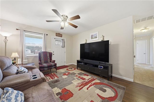 5733 Roper DR, Norfolk, VA 23518