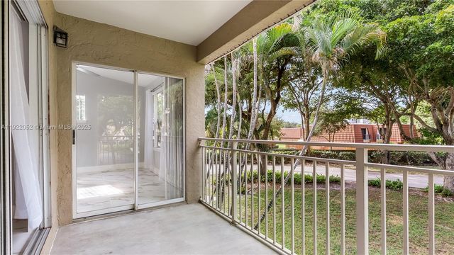1825 Palm Cove Blvd 7-201, Delray Beach, FL 33445