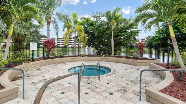 1825 Palm Cove Blvd 7-201, Delray Beach, FL 33445