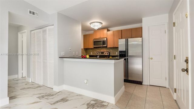 1825 Palm Cove Blvd 7-201, Delray Beach, FL 33445