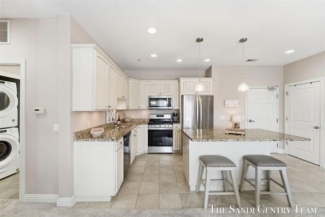 917 W Savidge Street 1, Spring Lake, MI 49456