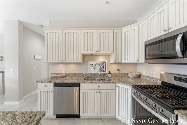 917 W Savidge Street 1, Spring Lake, MI 49456