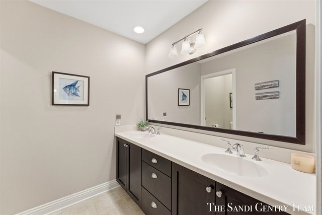 917 W Savidge Street 1, Spring Lake, MI 49456