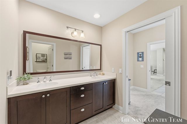 917 W Savidge Street 1, Spring Lake, MI 49456