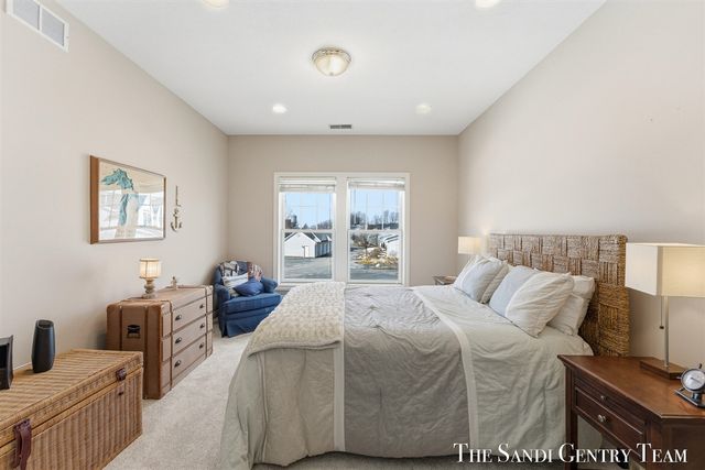 917 W Savidge Street 1, Spring Lake, MI 49456