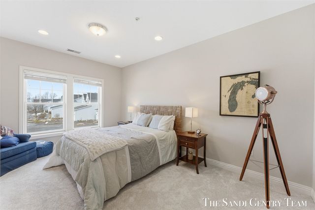 917 W Savidge Street 1, Spring Lake, MI 49456