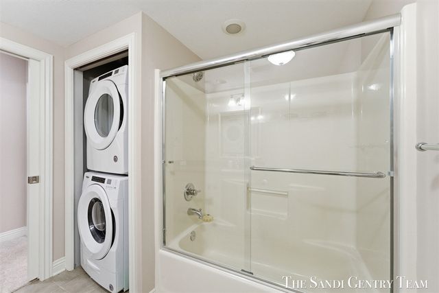 917 W Savidge Street 1, Spring Lake, MI 49456