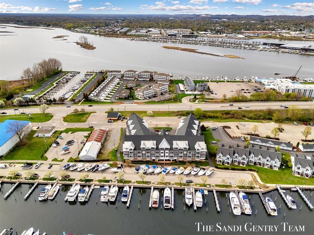 917 W Savidge Street 1, Spring Lake, MI 49456