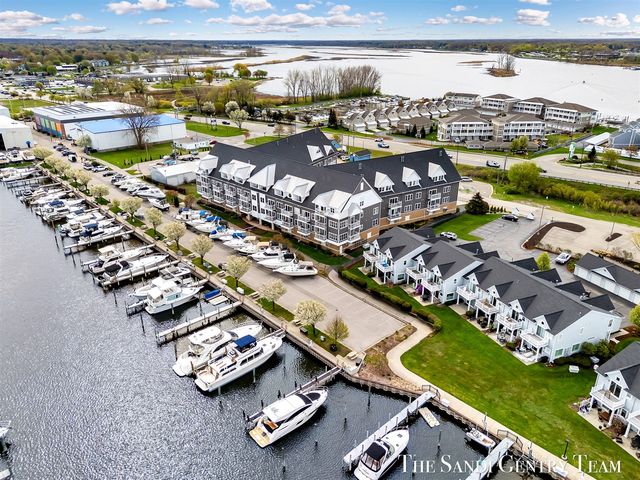 917 W Savidge Street 1, Spring Lake, MI 49456