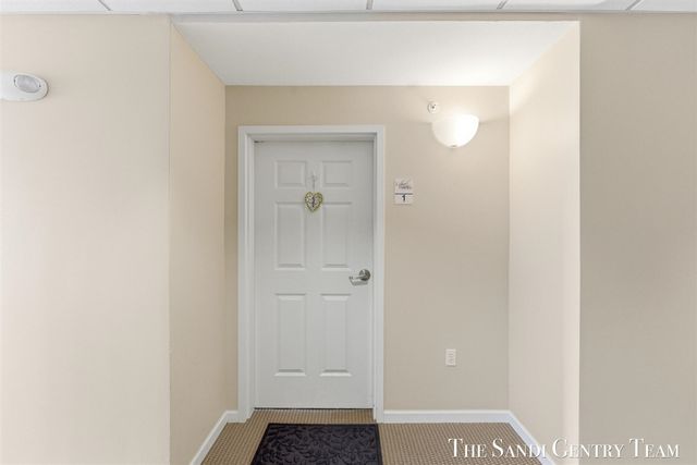 917 W Savidge Street 1, Spring Lake, MI 49456