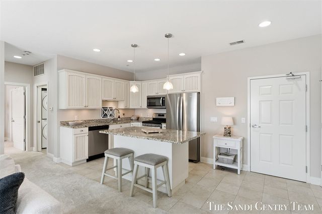 917 W Savidge Street 1, Spring Lake, MI 49456