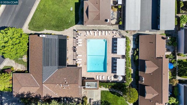 36 Miramonte Dr, Moraga, CA 94556