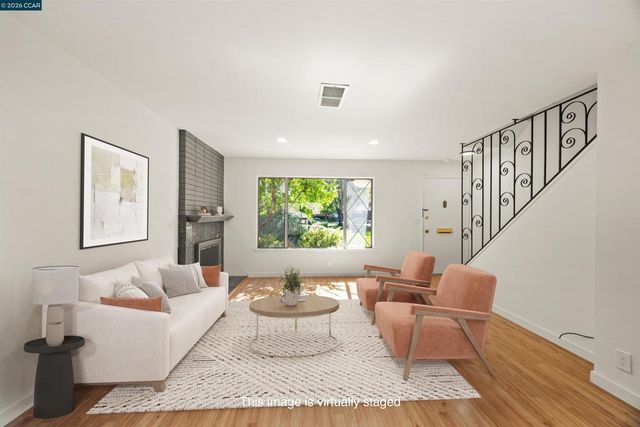 36 Miramonte Dr, Moraga, CA 94556