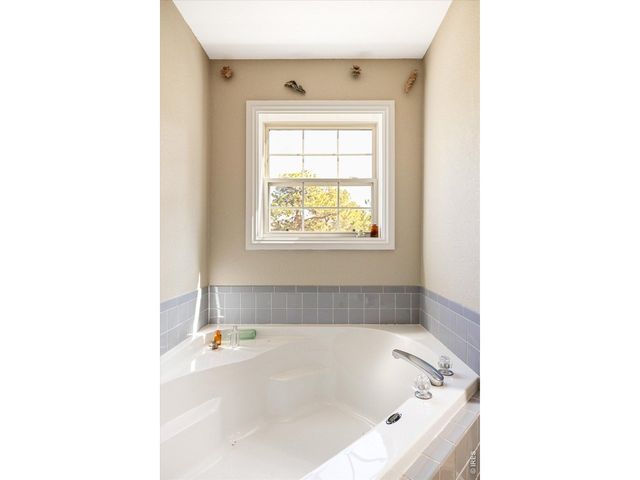 149 Rockledge Cir, Lyons, CO 80540