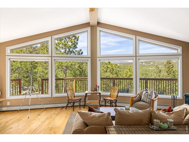 149 Rockledge Cir, Lyons, CO 80540