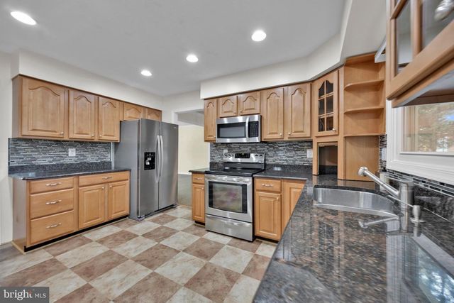 203 MARKWOOD DR, Sterling, VA 20165