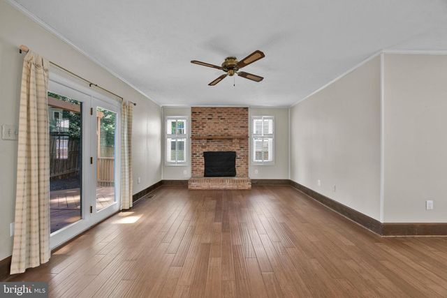 203 MARKWOOD DR, Sterling, VA 20165
