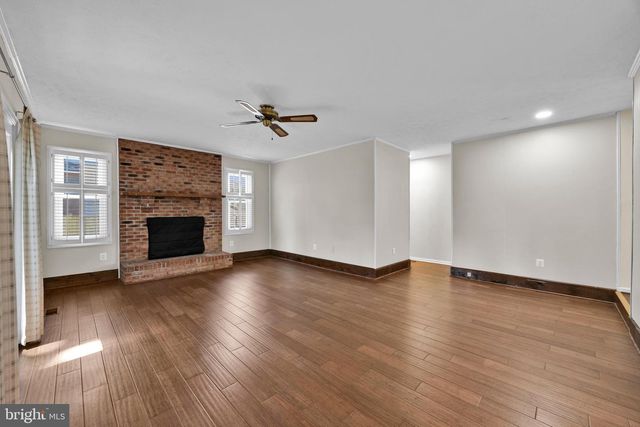 203 MARKWOOD DR, Sterling, VA 20165