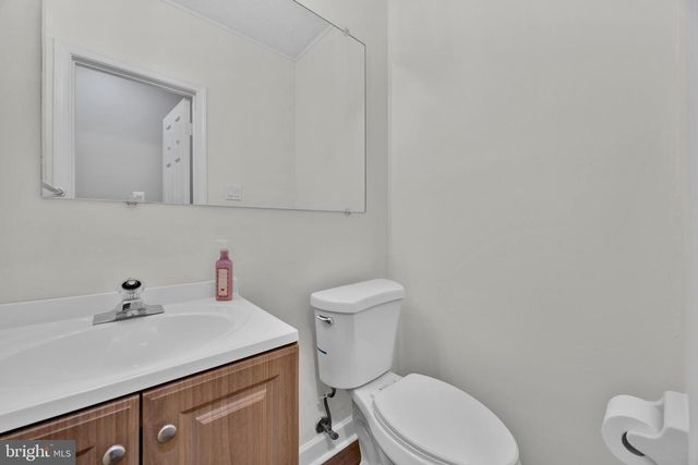 203 MARKWOOD DR, Sterling, VA 20165
