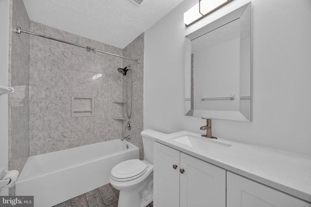 203 MARKWOOD DR, Sterling, VA 20165