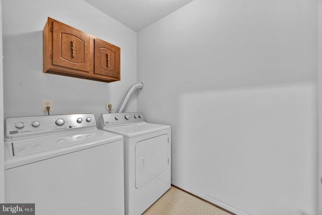 203 MARKWOOD DR, Sterling, VA 20165