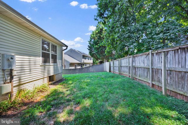 203 MARKWOOD DR, Sterling, VA 20165