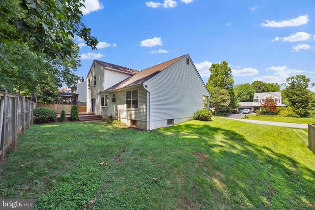 203 MARKWOOD DR, Sterling, VA 20165