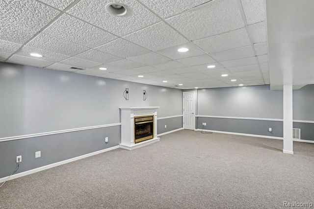 6076 Evergreen Lane, Grand Blanc, MI 48439