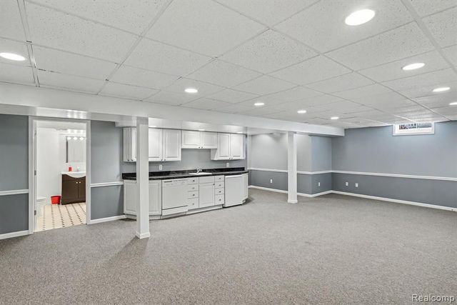6076 Evergreen Lane, Grand Blanc, MI 48439