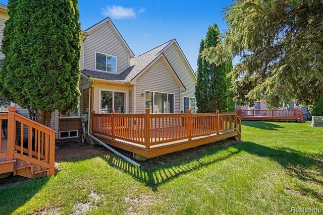 6076 Evergreen Lane, Grand Blanc, MI 48439
