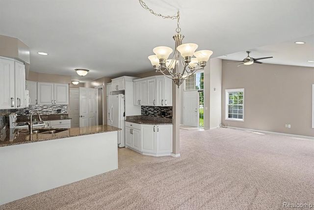 6076 Evergreen Lane, Grand Blanc, MI 48439