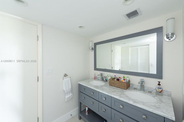 100 NE BAYVIEW DR 226, Sunny Isles Beach, FL 33160